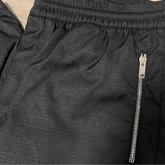 Givenchy Activewear for Men - Picture 2 of 3